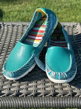 SAS Sunny Slip-On Leather Loafers - Turquoise Rainbow. Women’s Sz 8M NWOT